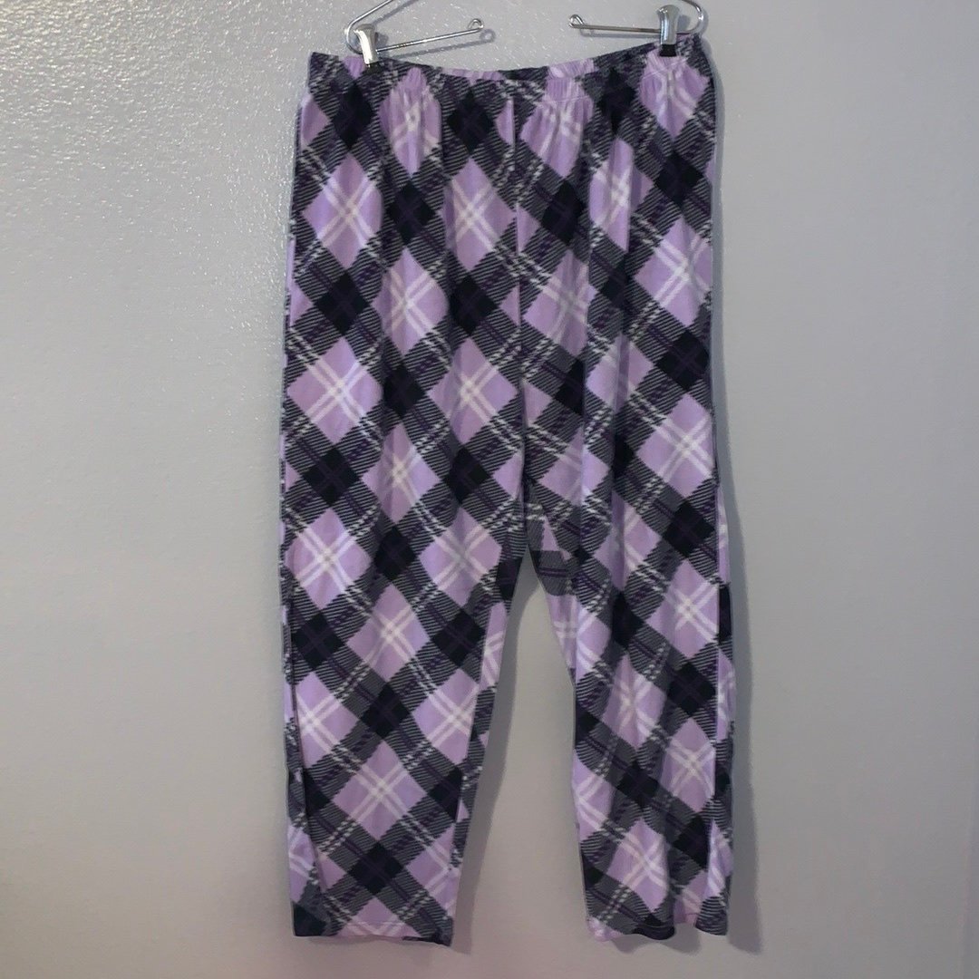 Popular Great Northwest Clothing Company purple plaid p