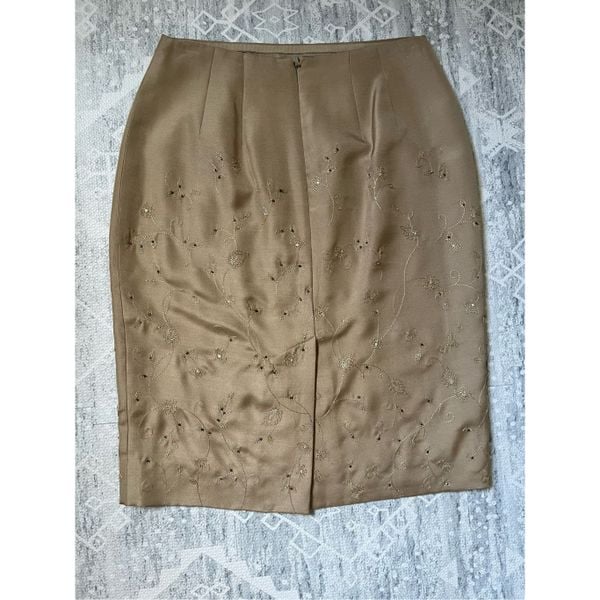 Amazing Dana Buchman 100% Silk Knee-length Skirt Tan Flower embroidered Size Petite 2 hNQLMQGyf hot sale