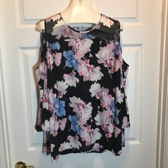Discounted Vince Camuto Cold Shoulder Floral Top IPeWbF