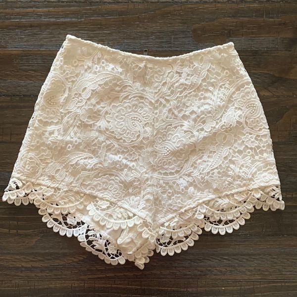 cheapest place to buy  Stone Cold Fox Scallop Lace white shorts size 1 H3p7bNt1l Zero Profit 