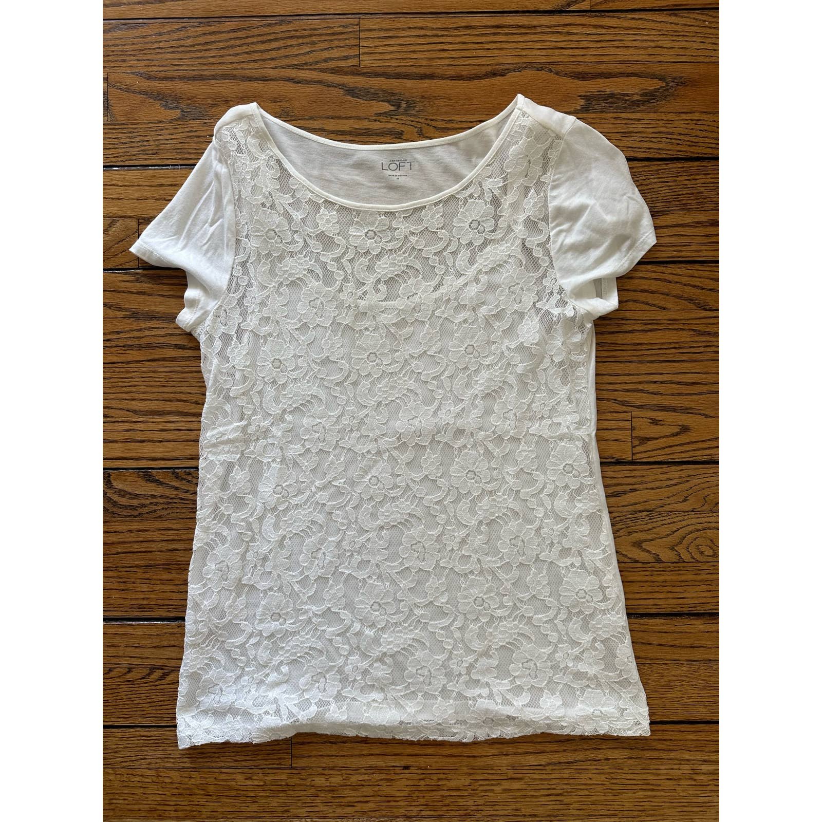 Nice Loft White Tee with Lace Size M gZd6Z3caf Factory 
