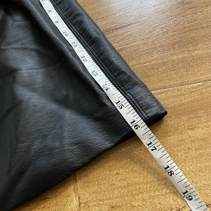 Elegant Free People Black Faux Leather Mini Skirt Lined Zip Womens Size 10 fUF6Ri1ry Zero Profit 