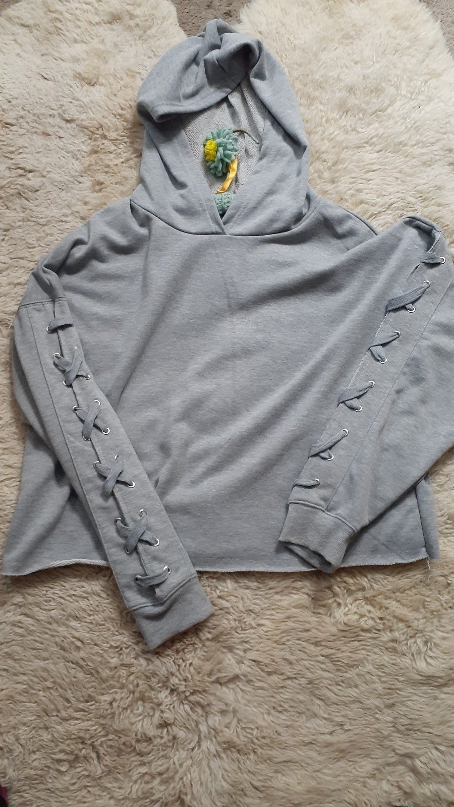 save up to 70% Rue21 Cropped Hoodie 2XL 2X XXL Criss Cross Cut Out Lace Up Long Sleeves Y2K pMi14wrmU Discount