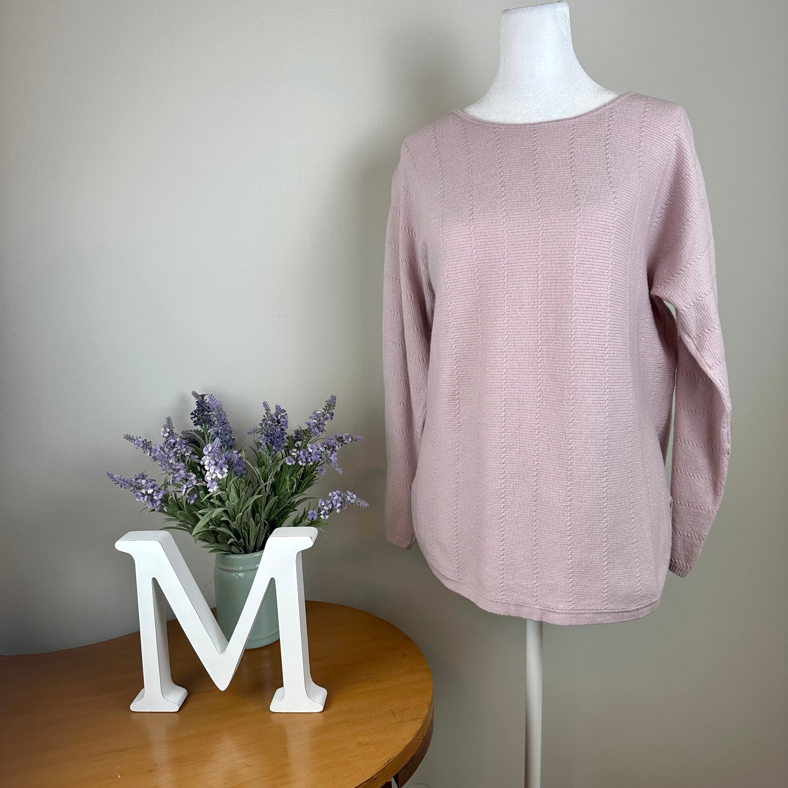 Popular Grace Pale Pink Rounded Hem Sweater - Size Smal