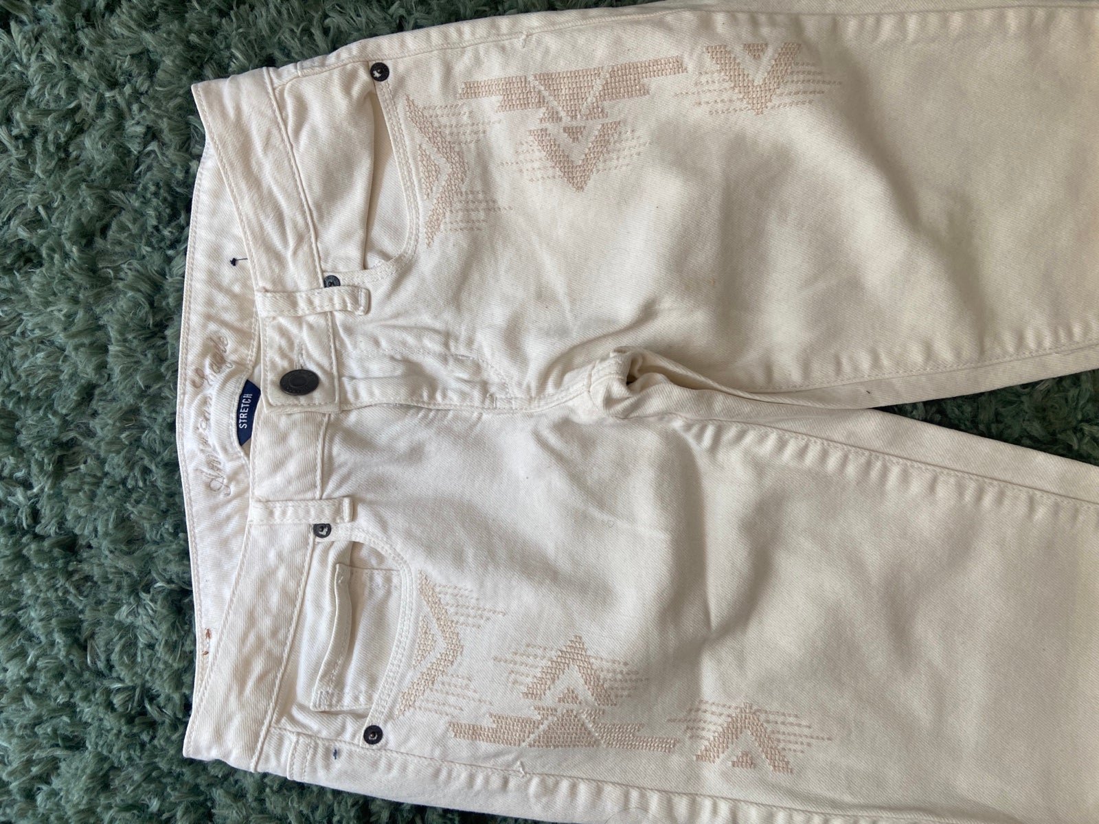 Personality Size 4- White American Eagle bootcut jeans 