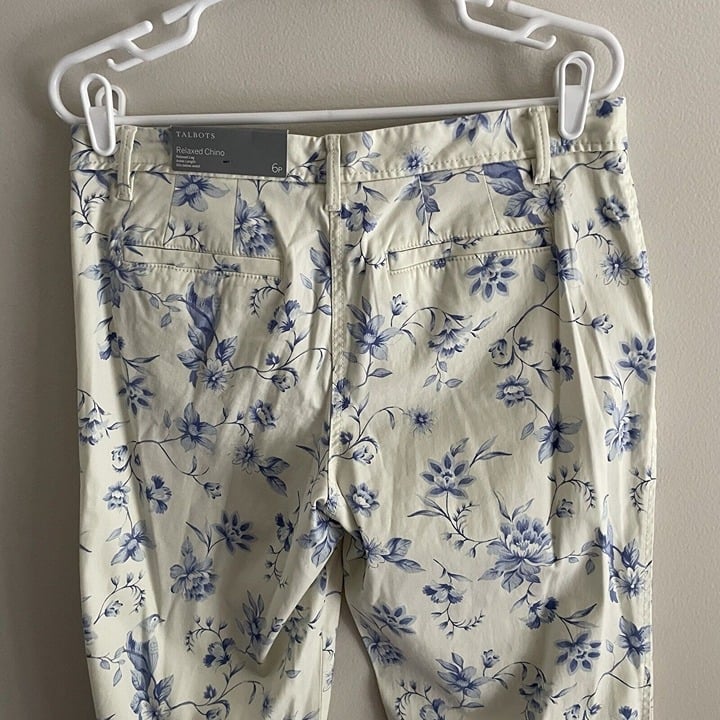 Personality Talbots Women 6P Ivory Blue Floral Toile Ankle Length Relaxed Chino Pants NWT oBiT7Bqv3 Factory Price
