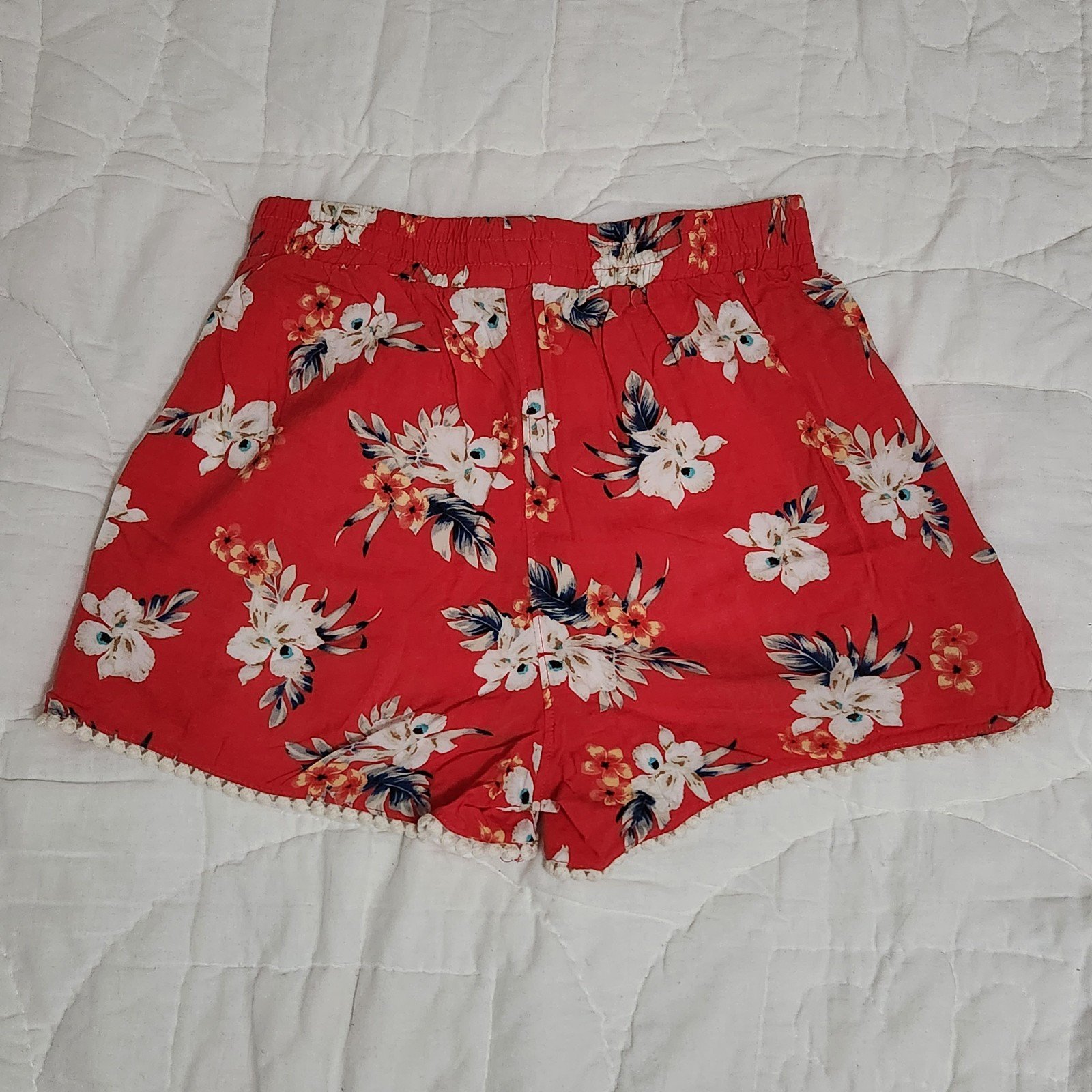 The Best Seller Hollister Red Floral Pom Pom Drapey Shorts - Size XS OlACwXtWv Wholesale