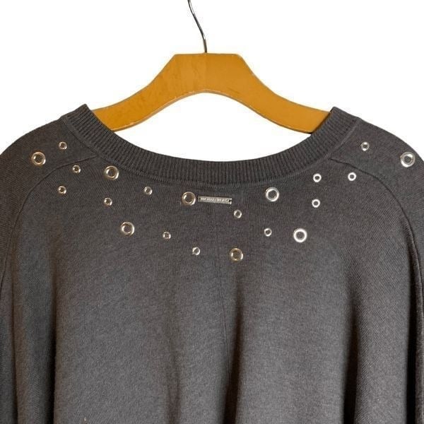 Amazing Michael Kors Women´s Size Medium Petite  Gray V neck Grommet Poncho Sweater ipW8d65PI hot sale