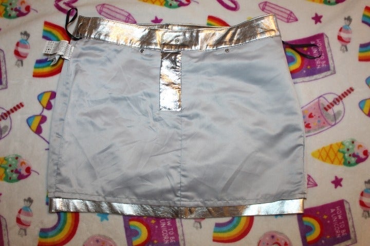 big discount Forever 21 Silver Mini Skirt Size Small jXJvRilPR no tax