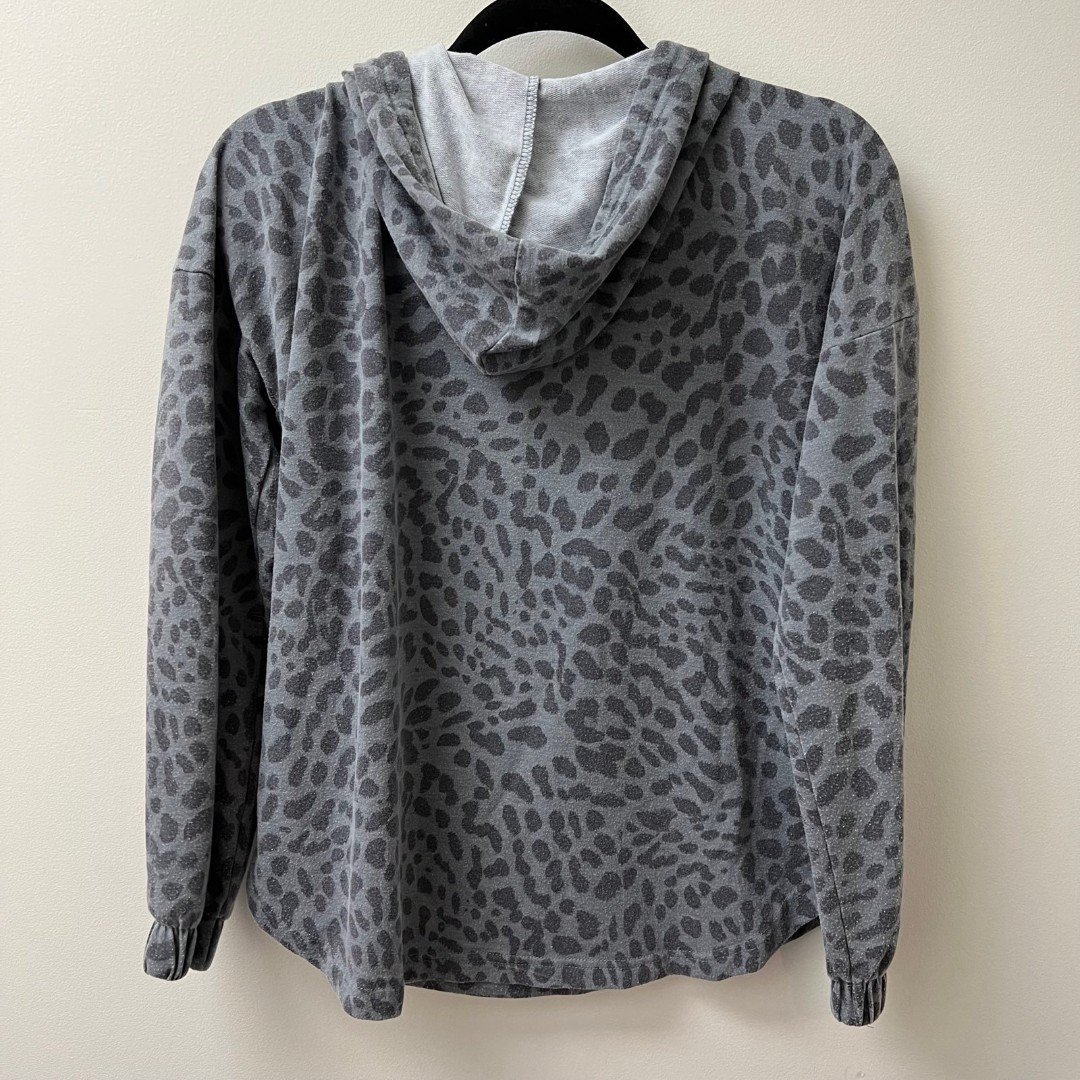 Gorgeous Adrienne Vittadini Grey Cheetah Print Hoodie Size Medium ooOFVu5oX all for you