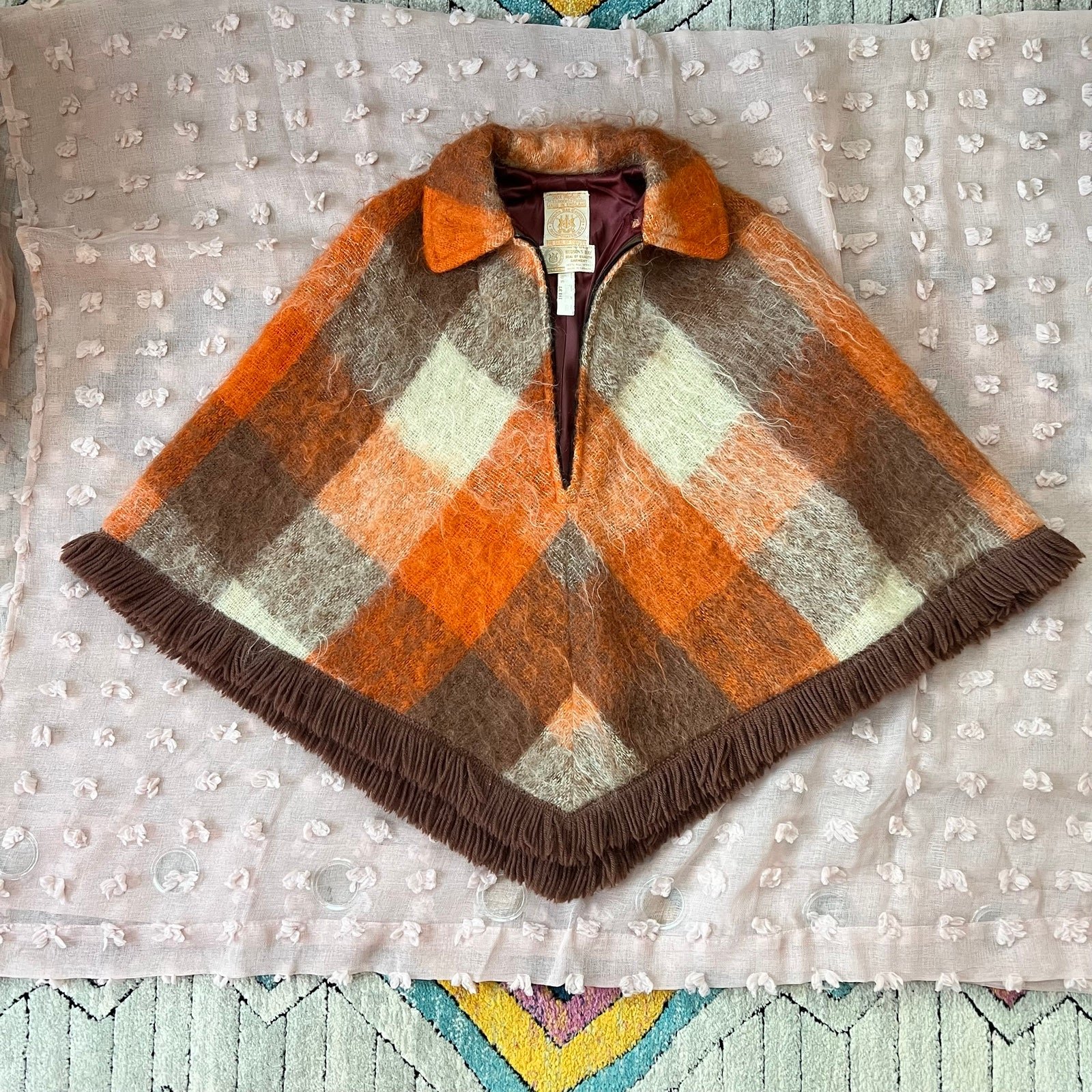 Popular Hudson Bay vintage mohair poncho/ cape 1970s p8nCtXwOy New Style