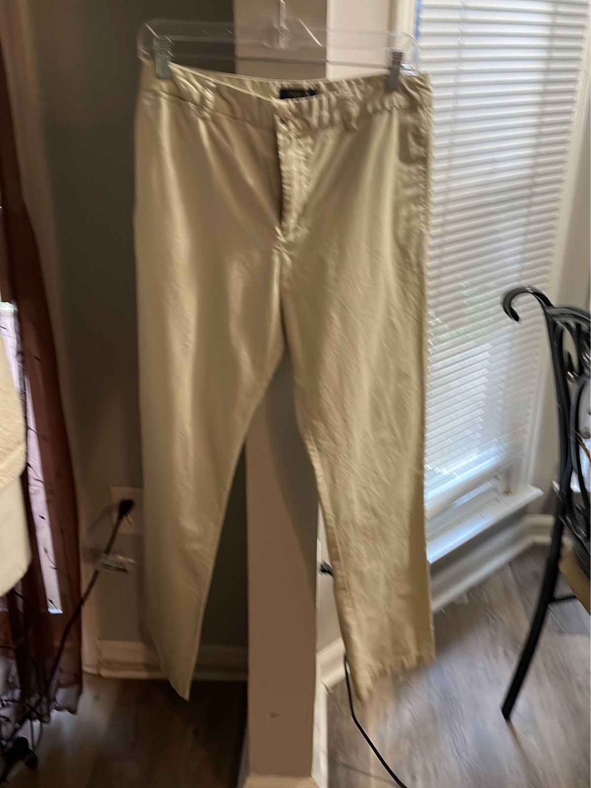 Fashion Ladies Ralph Lauren  pants, size 30 waist . IQ1