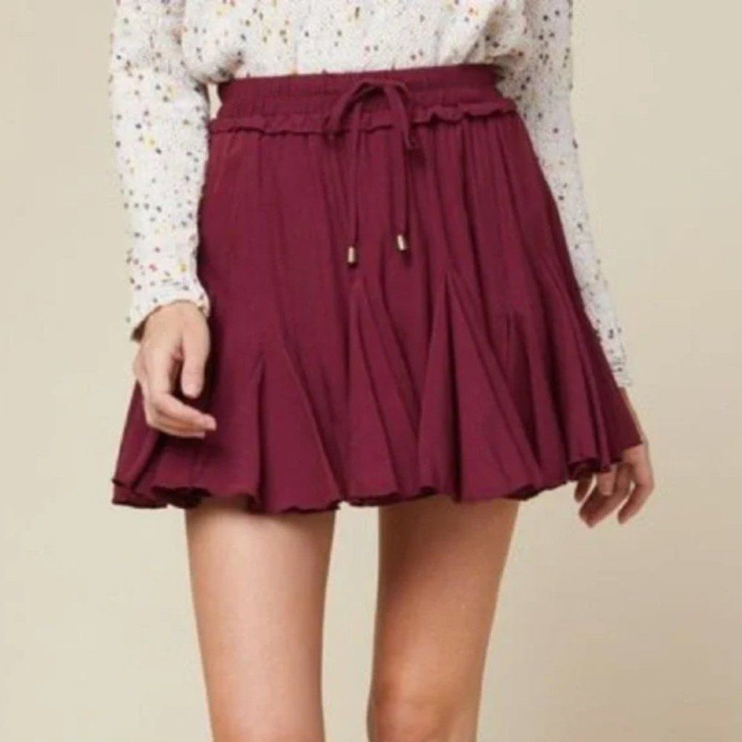 Elegant ANTHROPOLOGIE / ENTRO Maroon Skirt/Skort, Size 