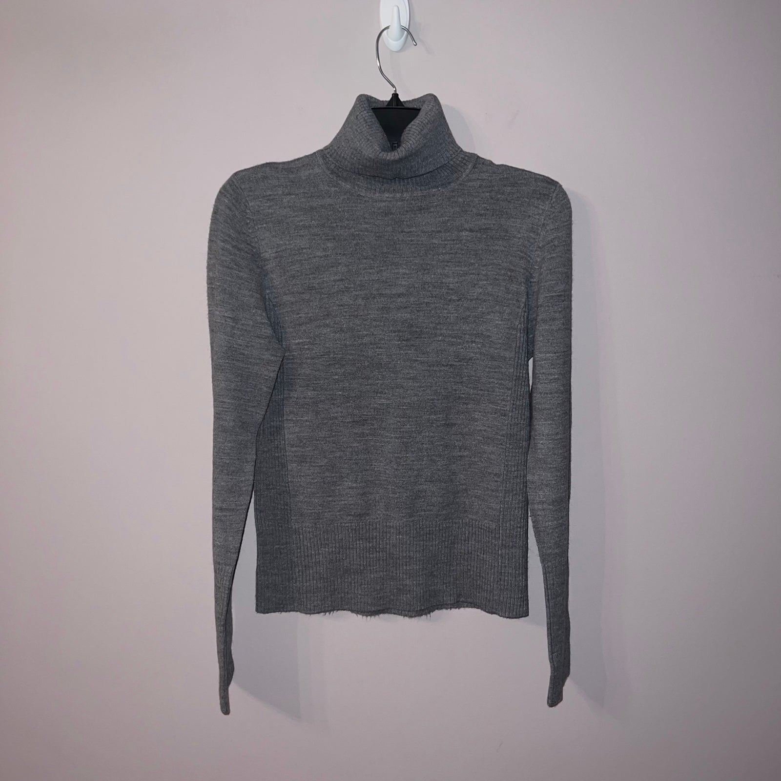 Stylish Grey turtleneck knitted ribbed sweater small Og