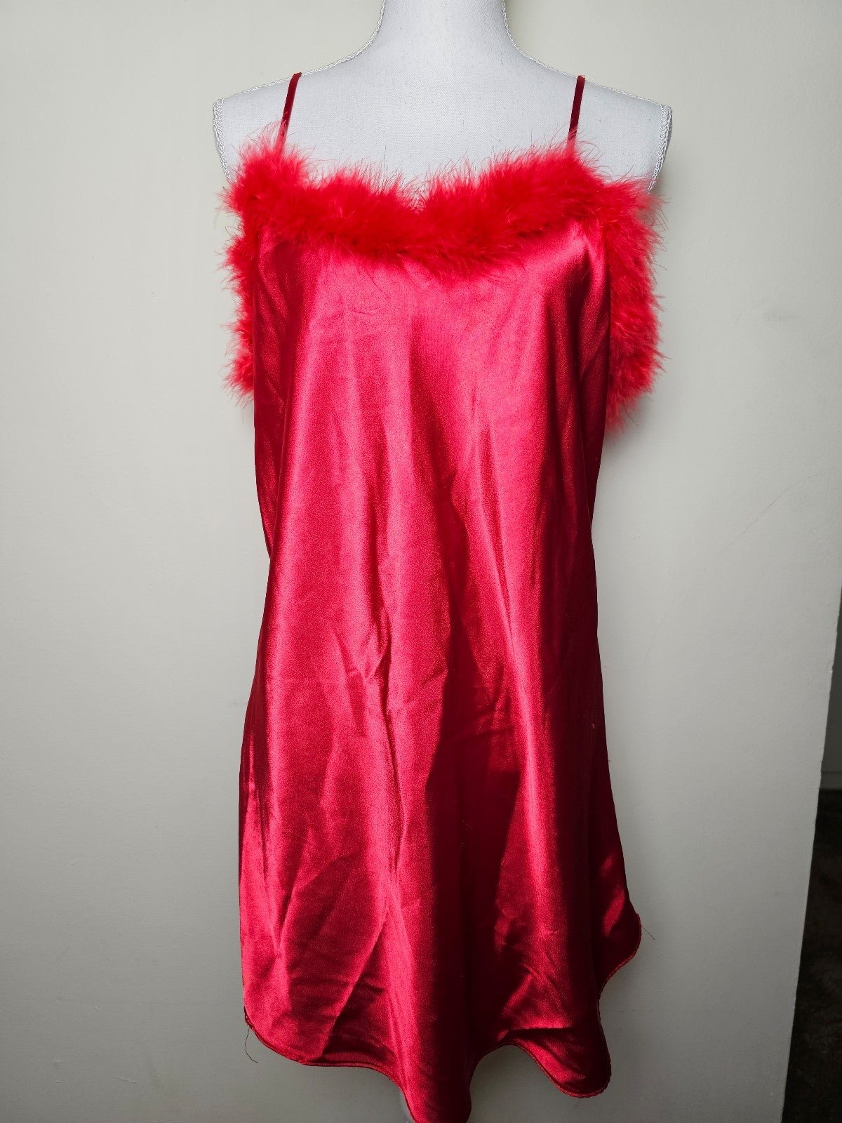 Wholesale price Red Satin Feather Sexy Night Gown Vinta