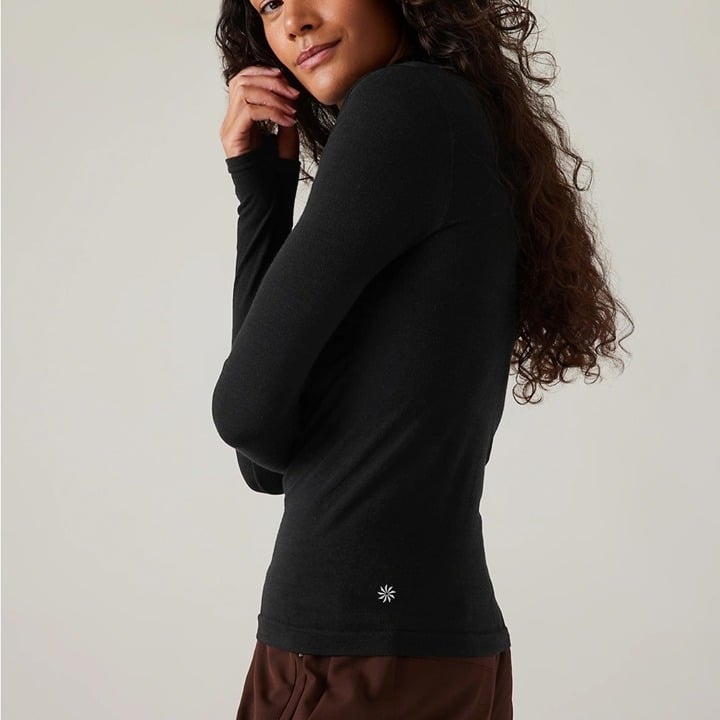 Promotions  Athleta Ascent Seamless Turtleneck. Size Small. New With Tags. ojTBGInkH Buying Cheap
