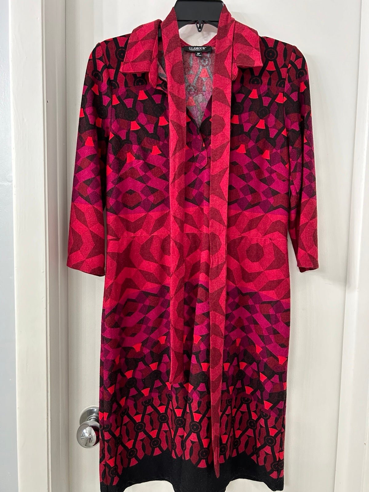 High quality Glamour Red and Black pattern size 8P dres