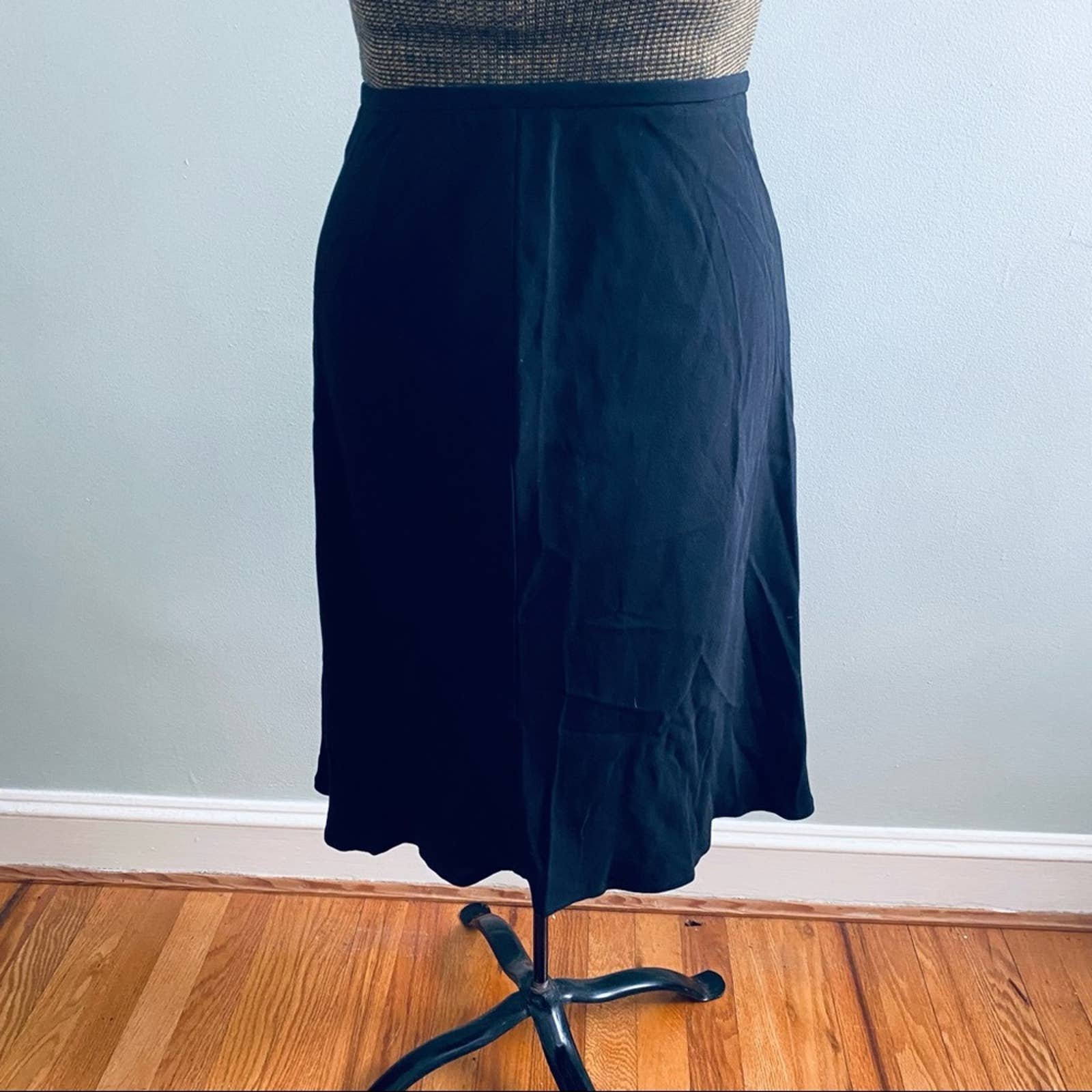 Special offer  Ann Taylor black A-Line flare skirt iOPo