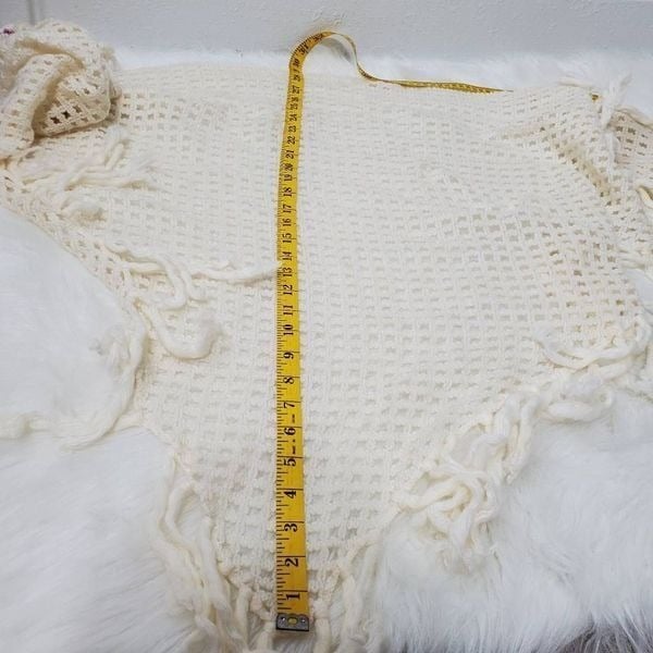 save up to 70% Woman´s triangle cream scarf iD3NZCBPg Everyday Low Prices