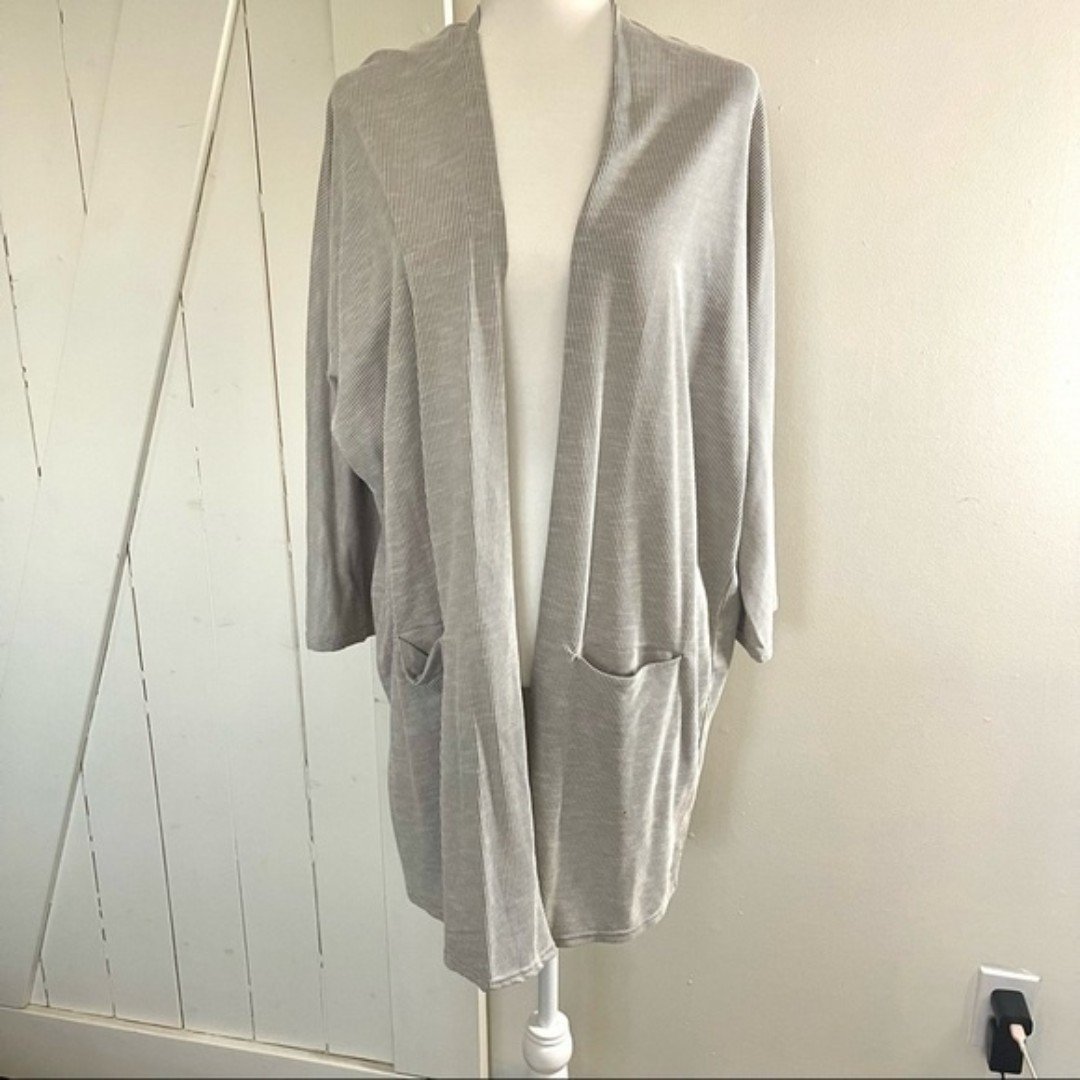 Simple Anthropologie Donni one size long ribbed texture