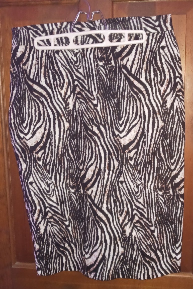 Simple Bella Berry L/XL Tiger Print Cotton/Poly Blend Pencil Skirt w/ Kick Pleat OBB2jlsOc Low Price