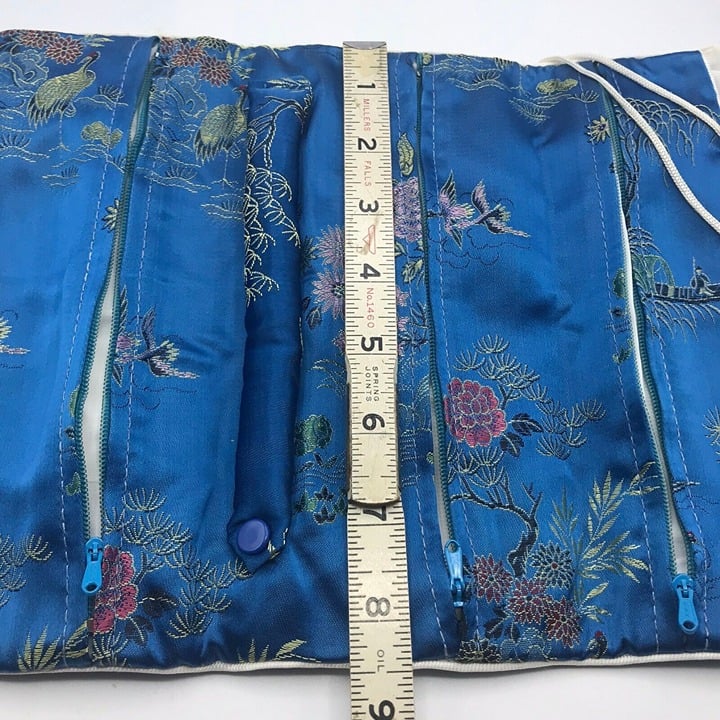 good price Silk Floral Tri Fold Zippered Jewelry Travel Holder Storage Wallet Blue MSZcVWkcH High Quaity