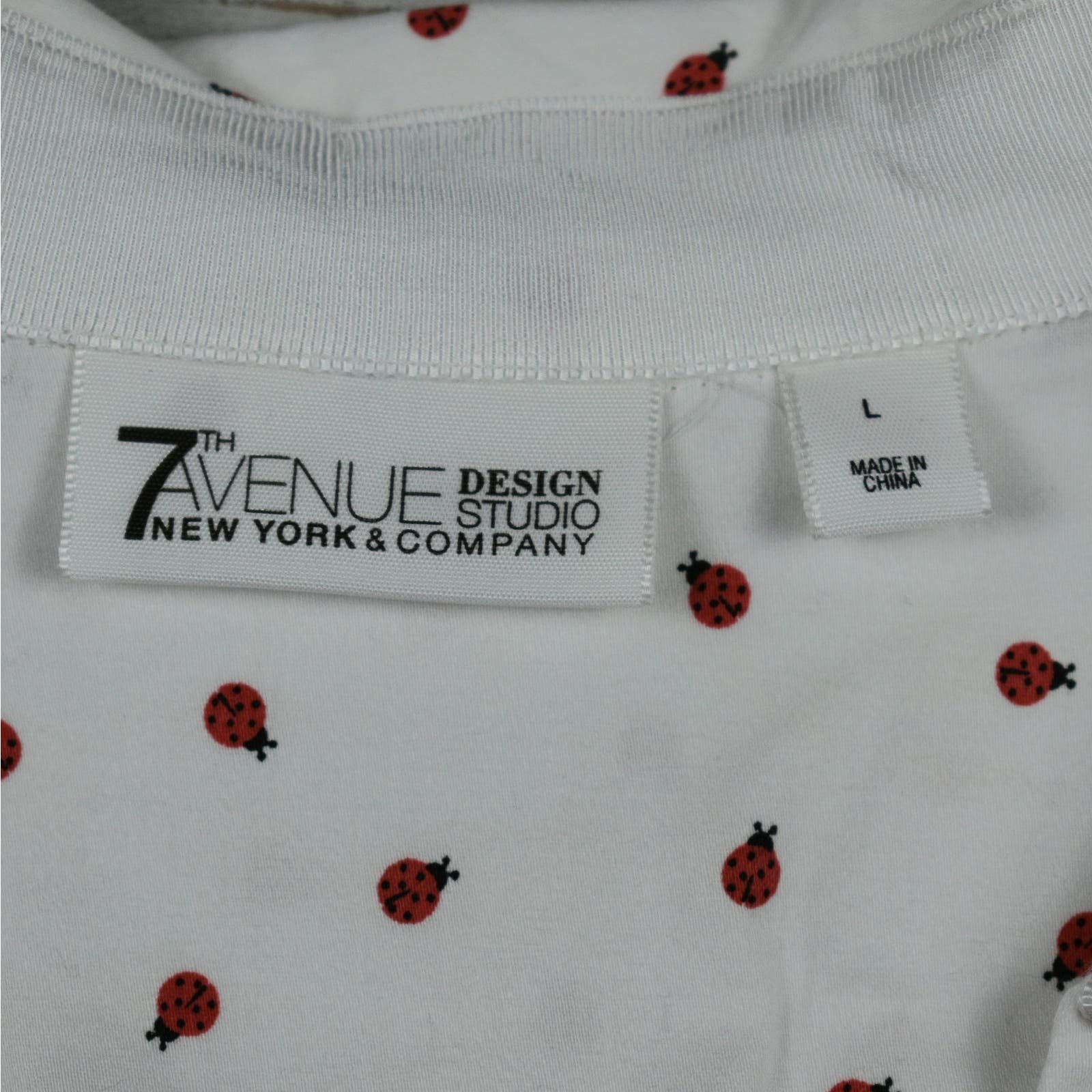 Nice Novelty red ladybug white button down half sleeve shirt New York & Co sz large oO3wI8FsR US Outlet