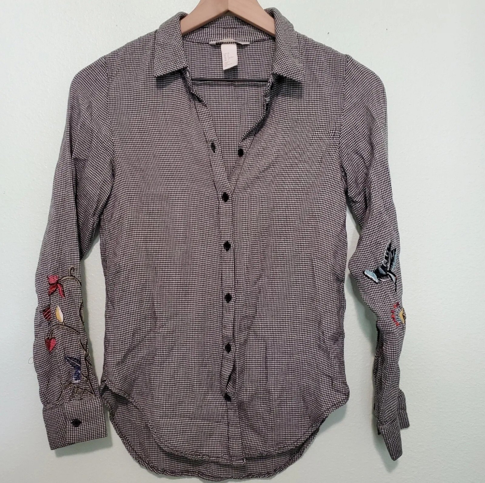 Authentic H&M • Embroidered Buttondown htOp9uW1G Wholesale