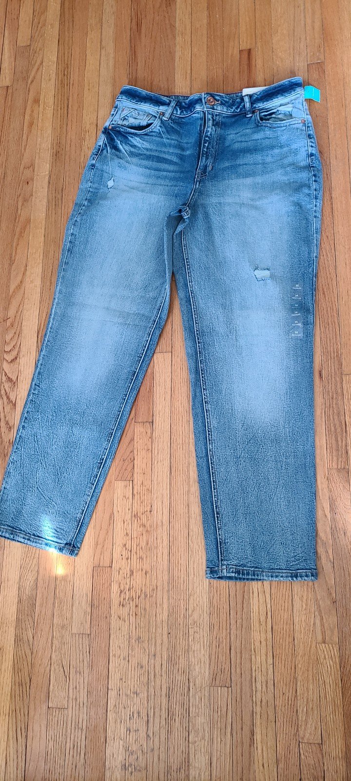 The Best Seller NWT EDGELY JEANS BY MAURICES,  16 REGUL