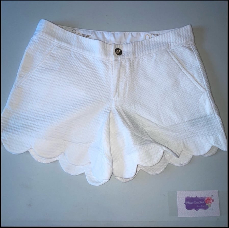 large discount NWT LILLY PULITZER WHITE BUTTERCUP SHORTS WITH SCALLOPED DETAIL LEG HEM SIZE 00 J0UZexhla just for you