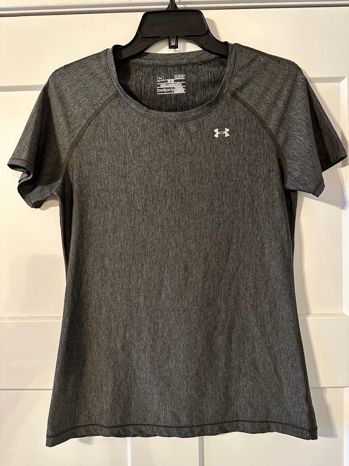 save up to 70% Under Armour Fitted Heat Gear Gray Short