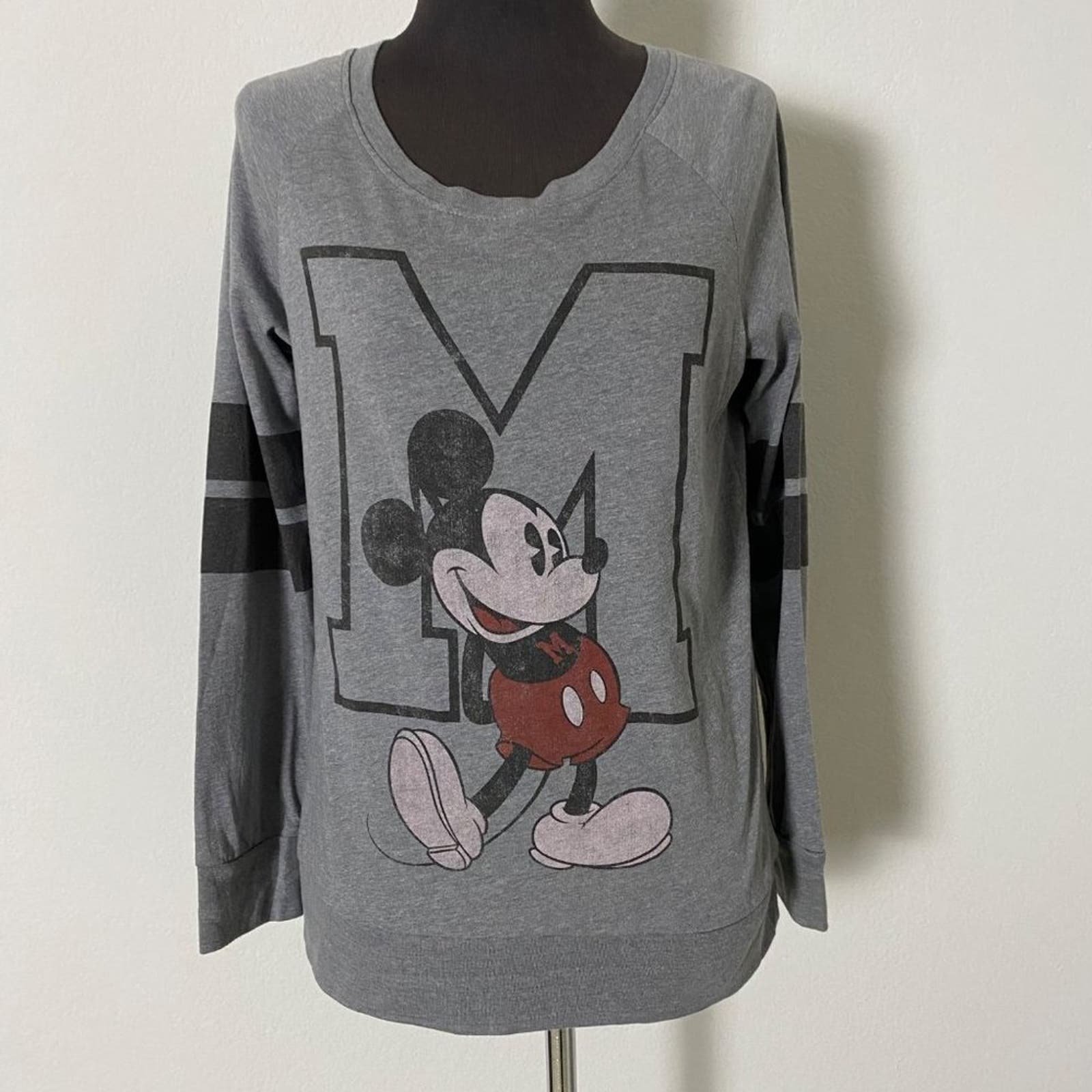 Nice Disney Parks sz S Cotton gray Mickey Mouse Shirt G