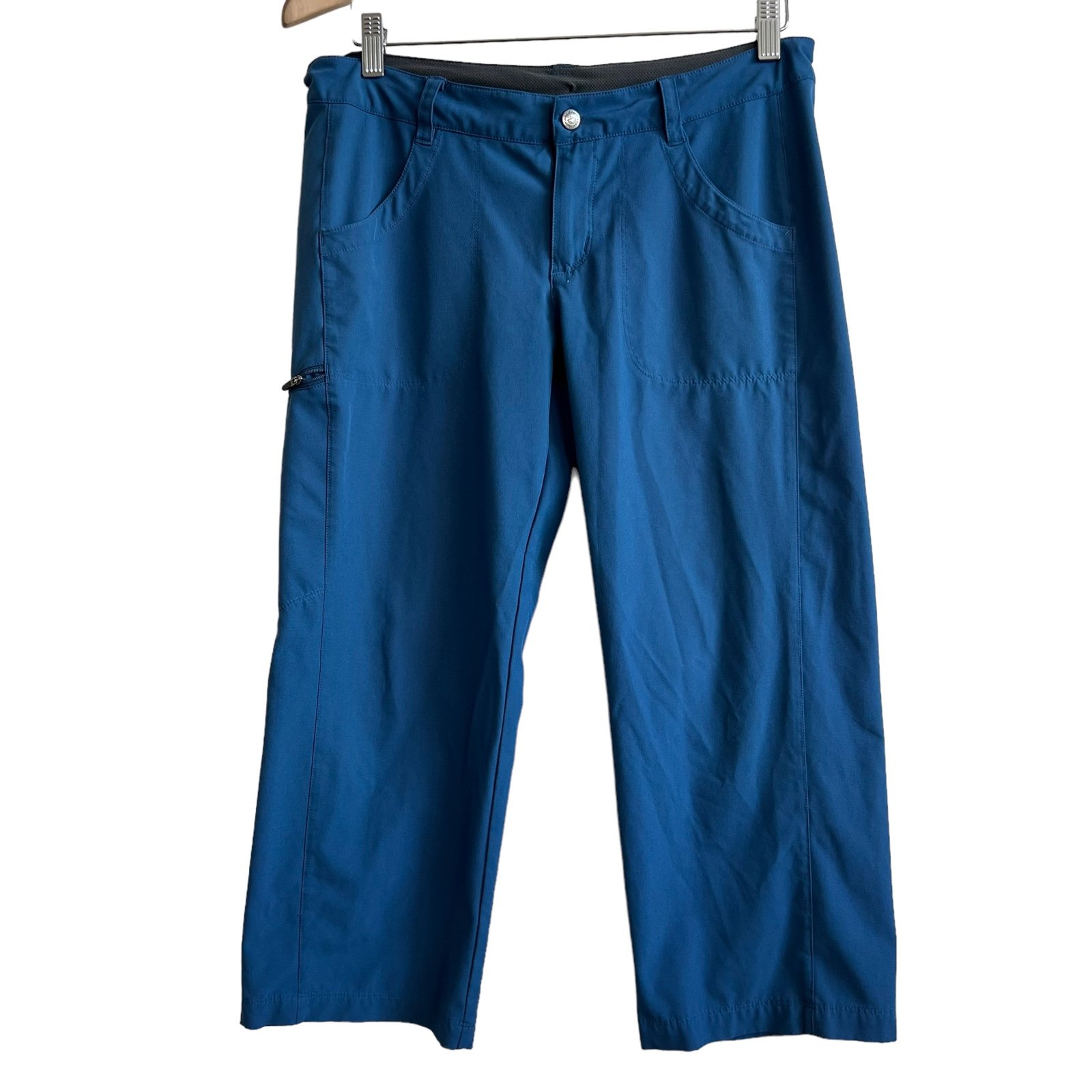 Nice Patagonia Blue Cropped Poly/Elastane Pants Size 8 