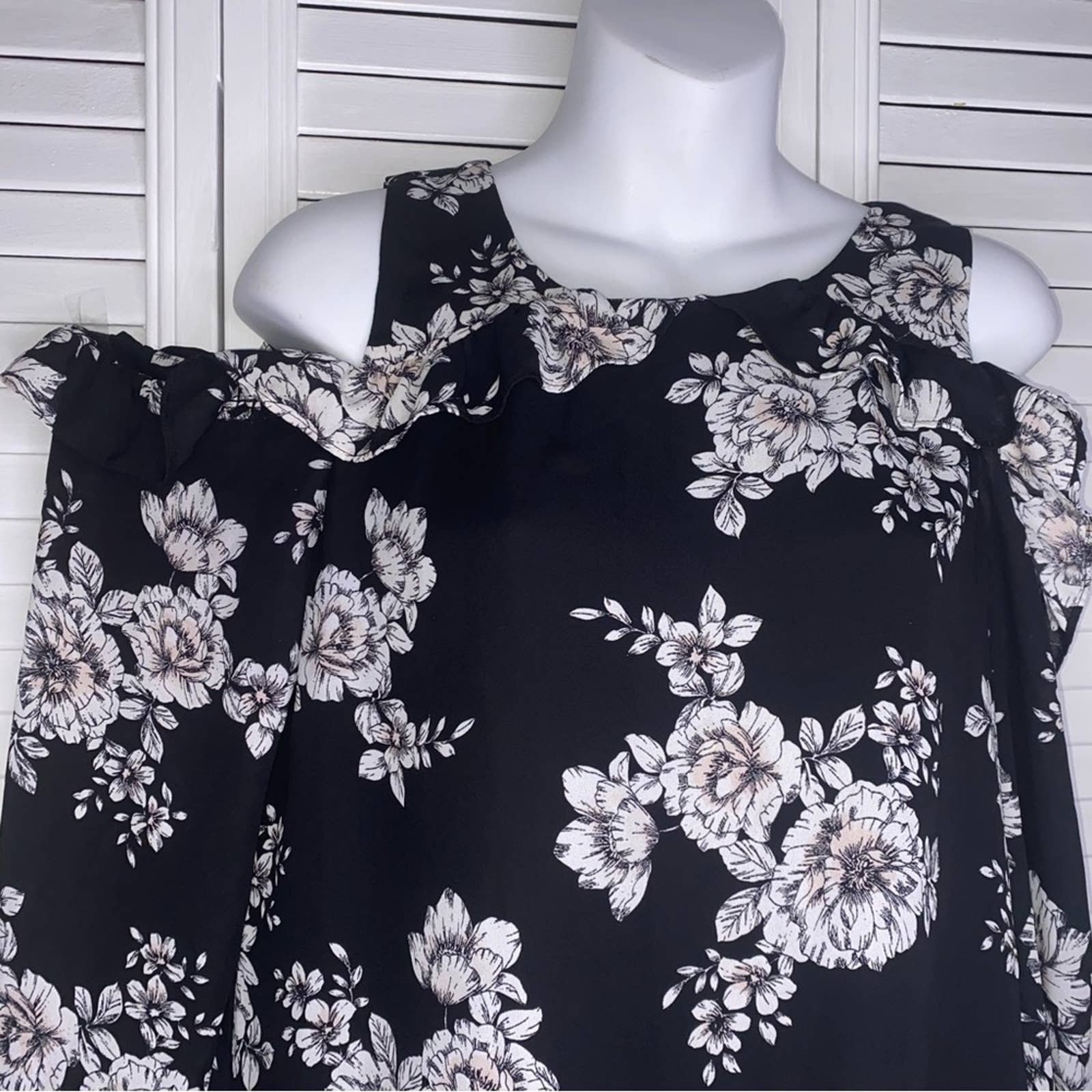 large selection Women’s Maurices Floral Off The Shoulder Blouse Top Size Small ~ pPCDJ3iCa Buying Cheap