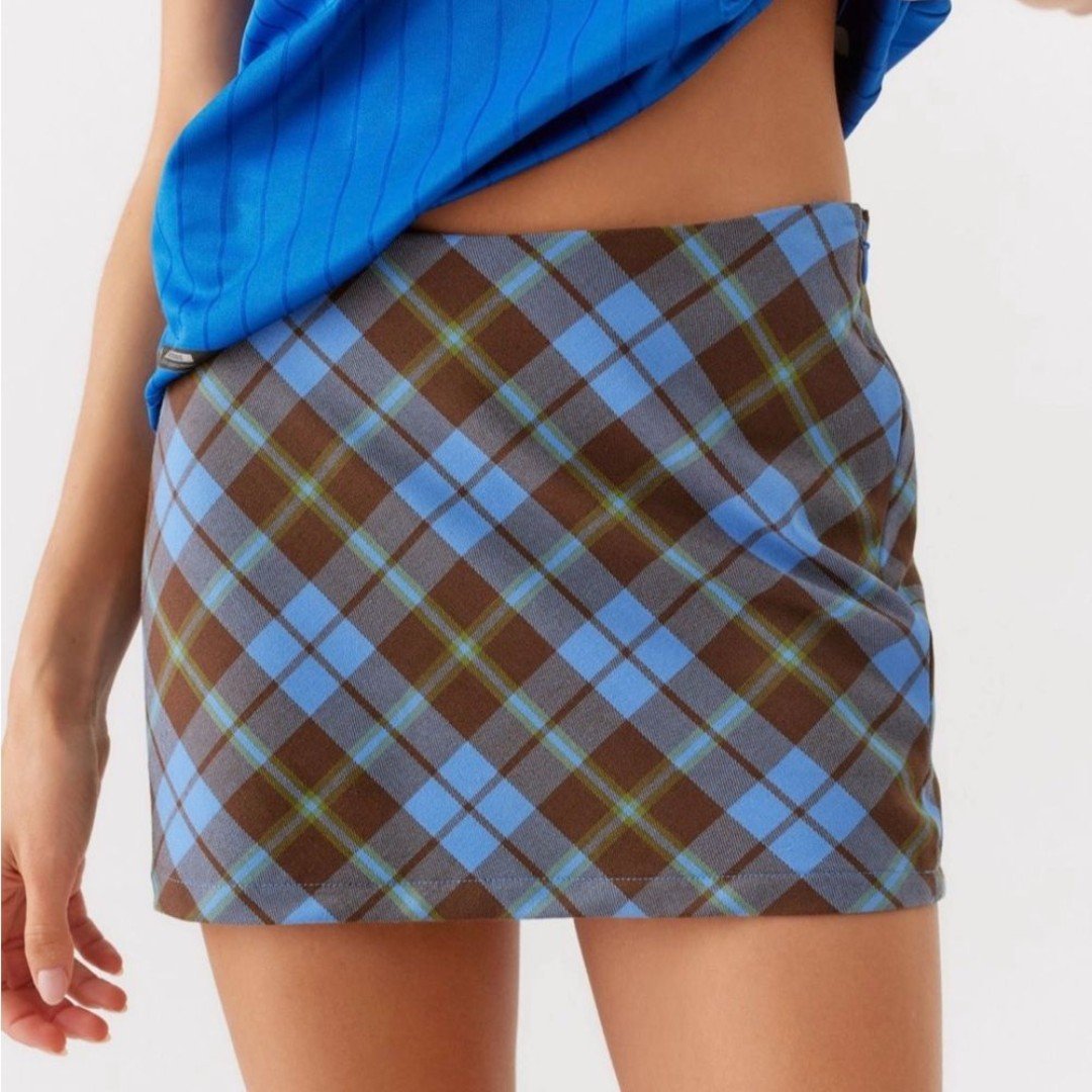reasonable price Urban Outfitters Low-Rise Mini Skirt M