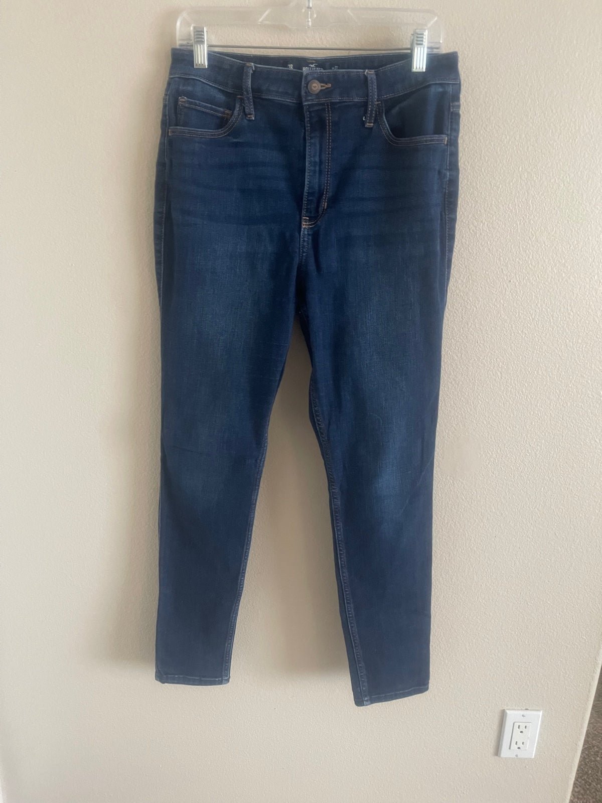 large discount Hollister Ultra High Rise Super Skinny S