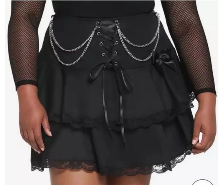 Amazing Hot Topic Black Lace-Up Chain Tiered Skirt Goth