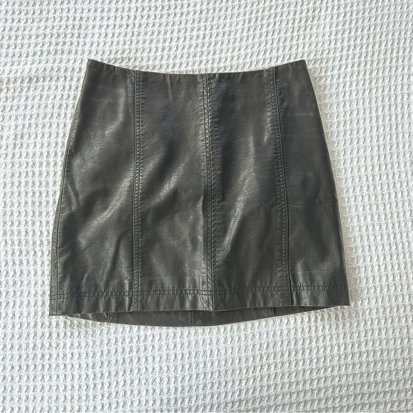 Promotions  Free People Women´s Faux Leather Skirt Black Size 8 JjP2cmTZN Great