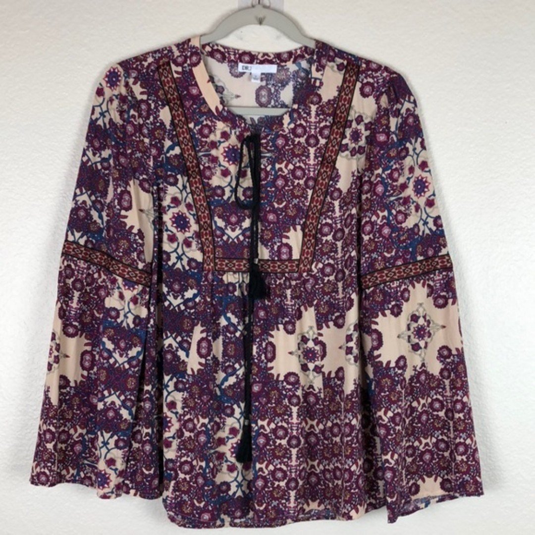good price DR2 Embroidered Bell Sleeve Floral Boho Blou