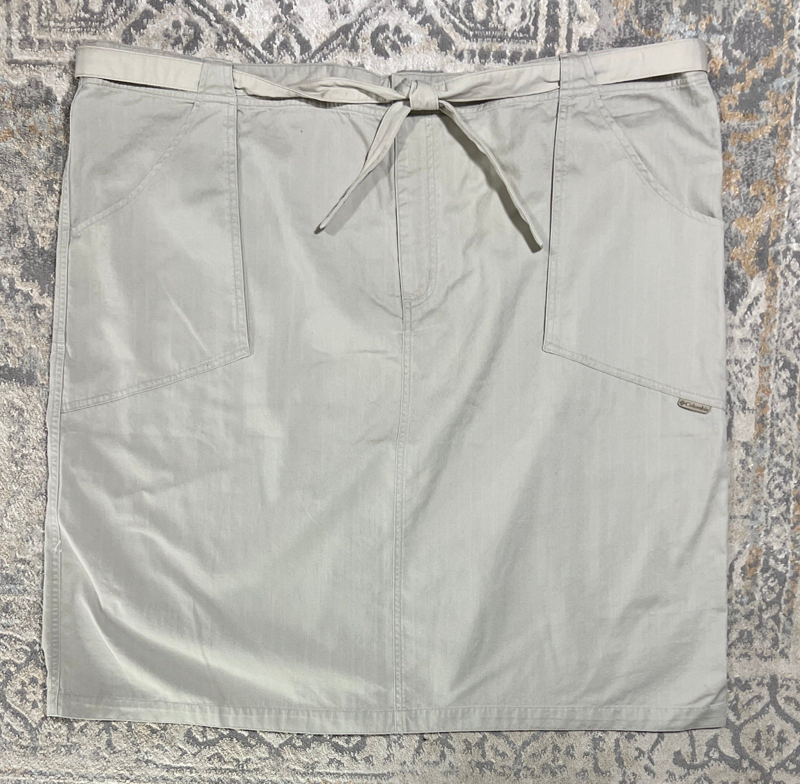 Stylish Columbia Skirt Women´s Size 2X Beige Cotto