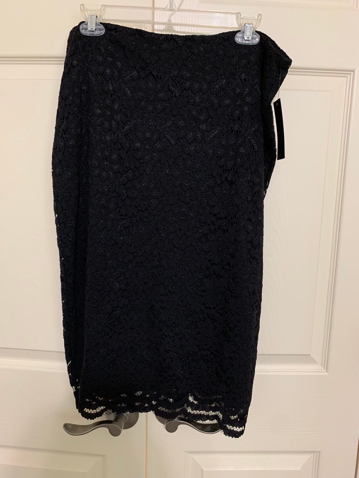 Latest  NWT Worthington black lace overlay skirt size 1
