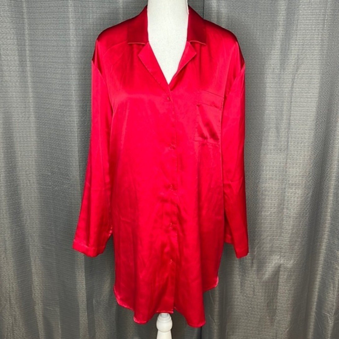 reasonable price VICTORIA’s SECRET RED LONG SLEEVED BUT