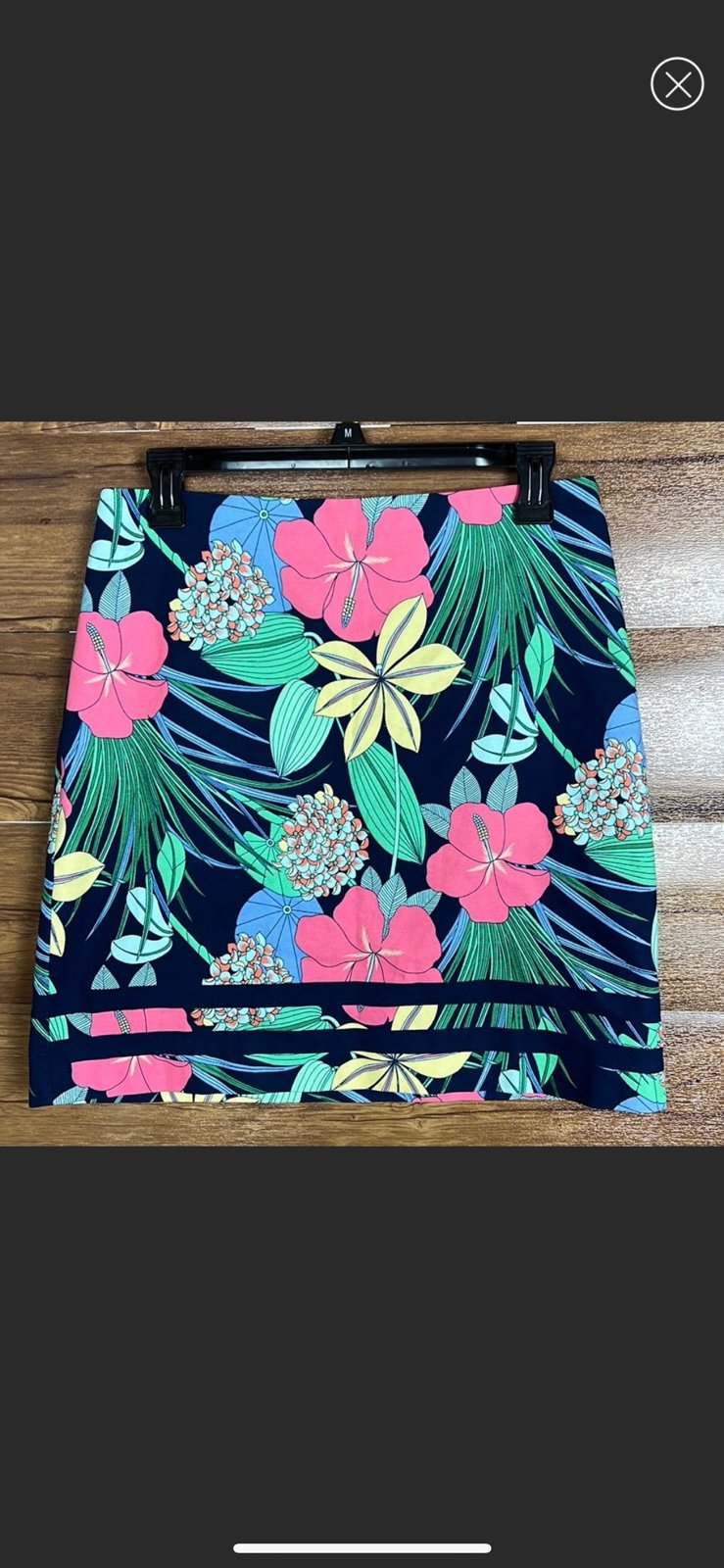The Best Seller Talbots floral women’s mini skirt size 