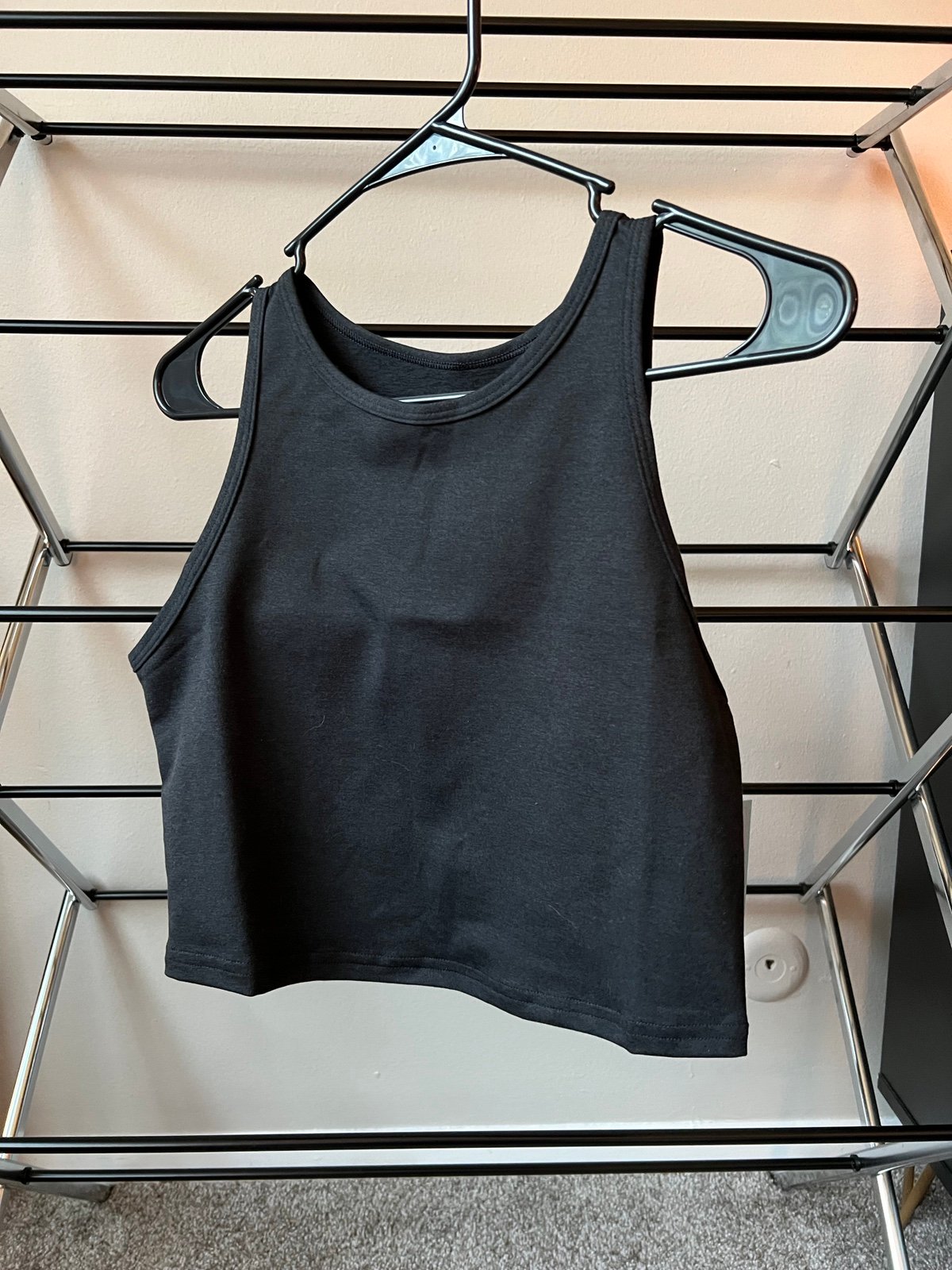 Perfect NWT Black Fleo Cropped Tank p5KzL6hpZ for sale