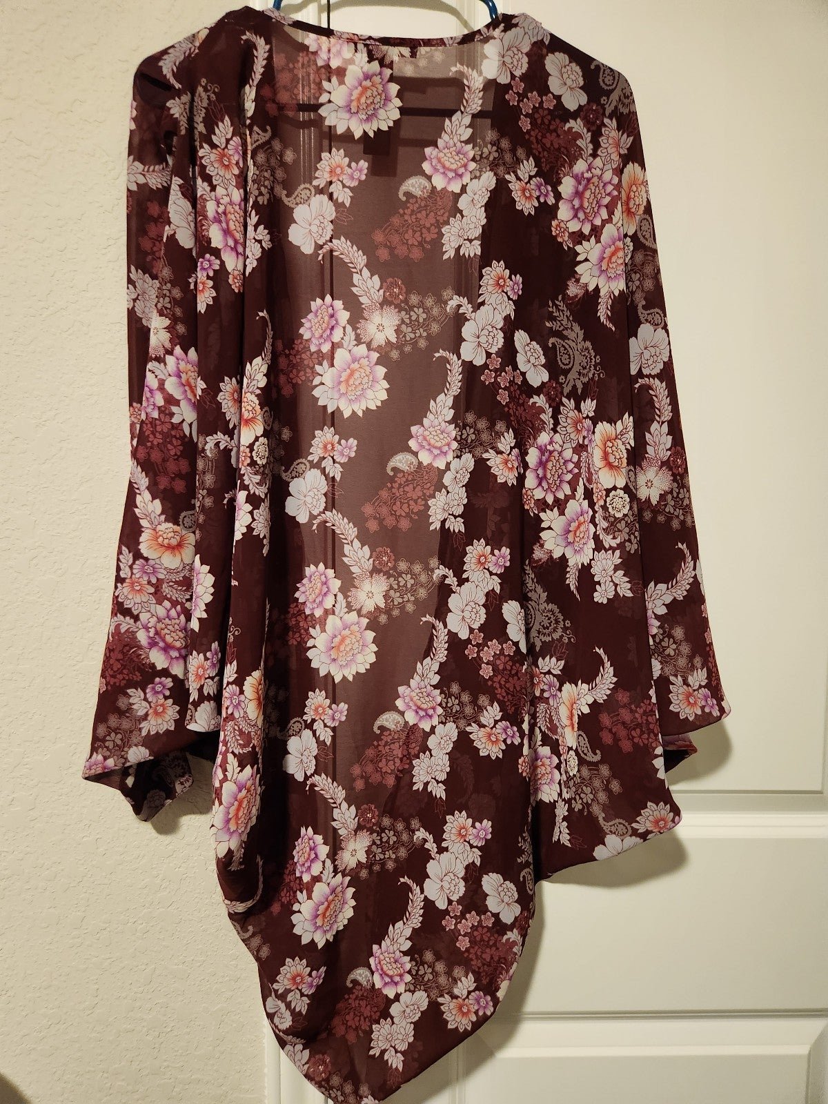 Discounted Women´s pretty floral plum-colored kimono. omMPq6NK1 best sale