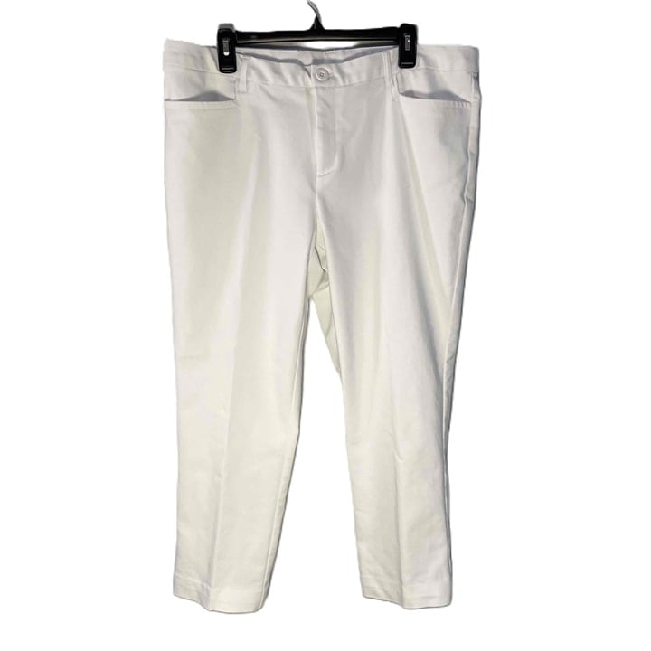 Discounted CJ Banks Womens Size 16W White Crop Pants Bu