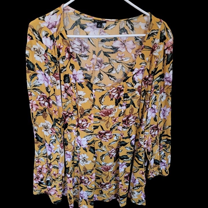 The Best Seller Torrid Yellow Multicolor Floral LS Crin