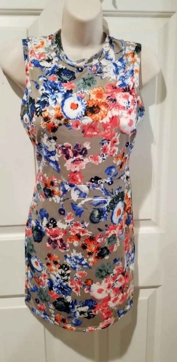 Fashion NWOT Lucky Loaves Gray W/Multi Color Flower Print Dress Sleeveless,Body con Sz S pbK6zJgRq hot sale