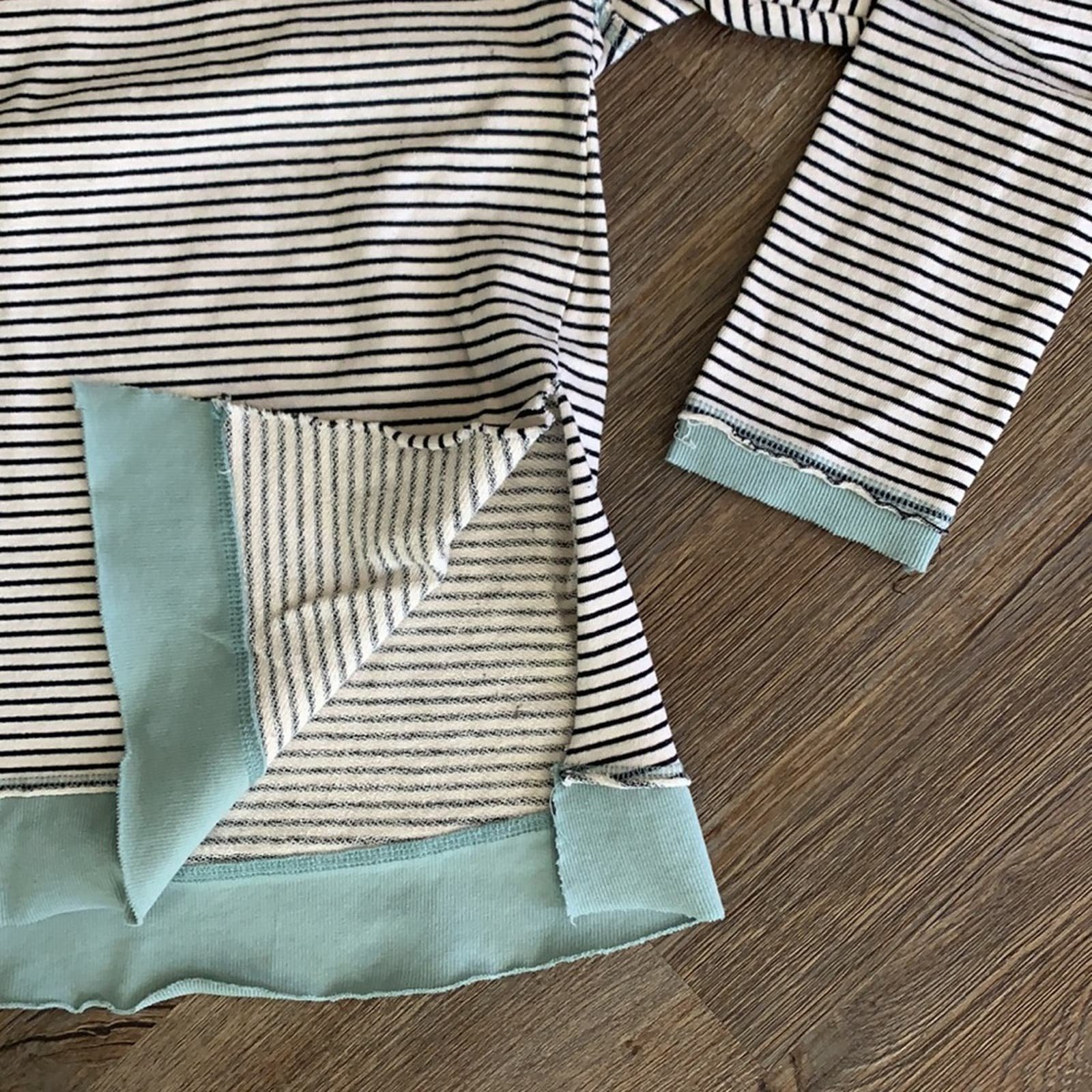 high discount Hem & Thread Striped Pullover Knit Sweatshirt Sz S gLsmI1mg6 on sale