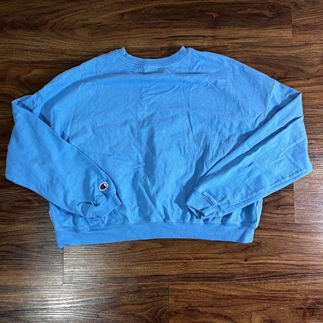 floor price Champion Long Sleeve Sweatshirt Blue Cropped T-Shirt Women´s Size XS MdGpFQS4D Outlet Store